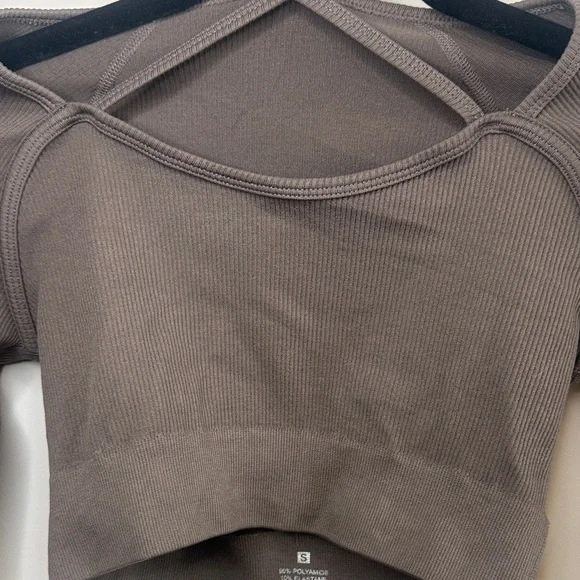 NWOT Chocolate Long Sleeve Ribbed Crop Top - Picture 5 of 5